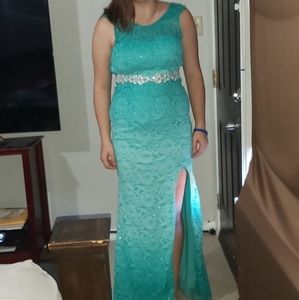 City triangles teal ombre lace dress